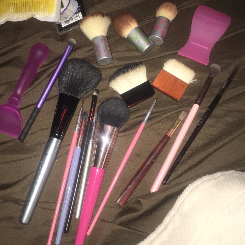 BNwOT makeup brush singles